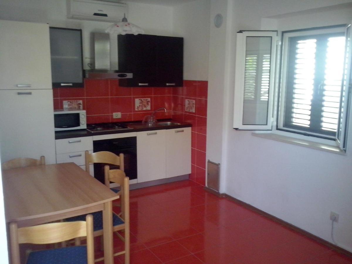 Apartments By The Sea Sumartin, Brac - 11658 Exterior photo